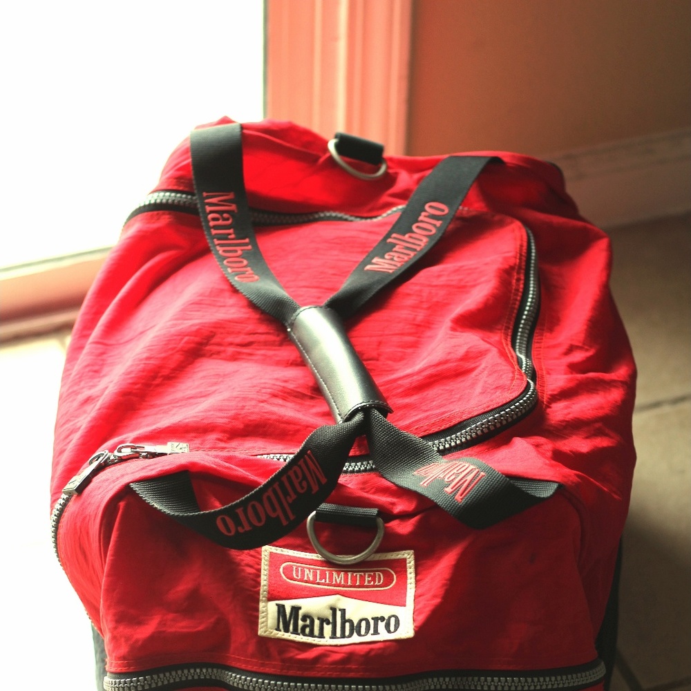 VTG-Marlboro-Carrying-Duffle-Carry-on-Luggage-Bag